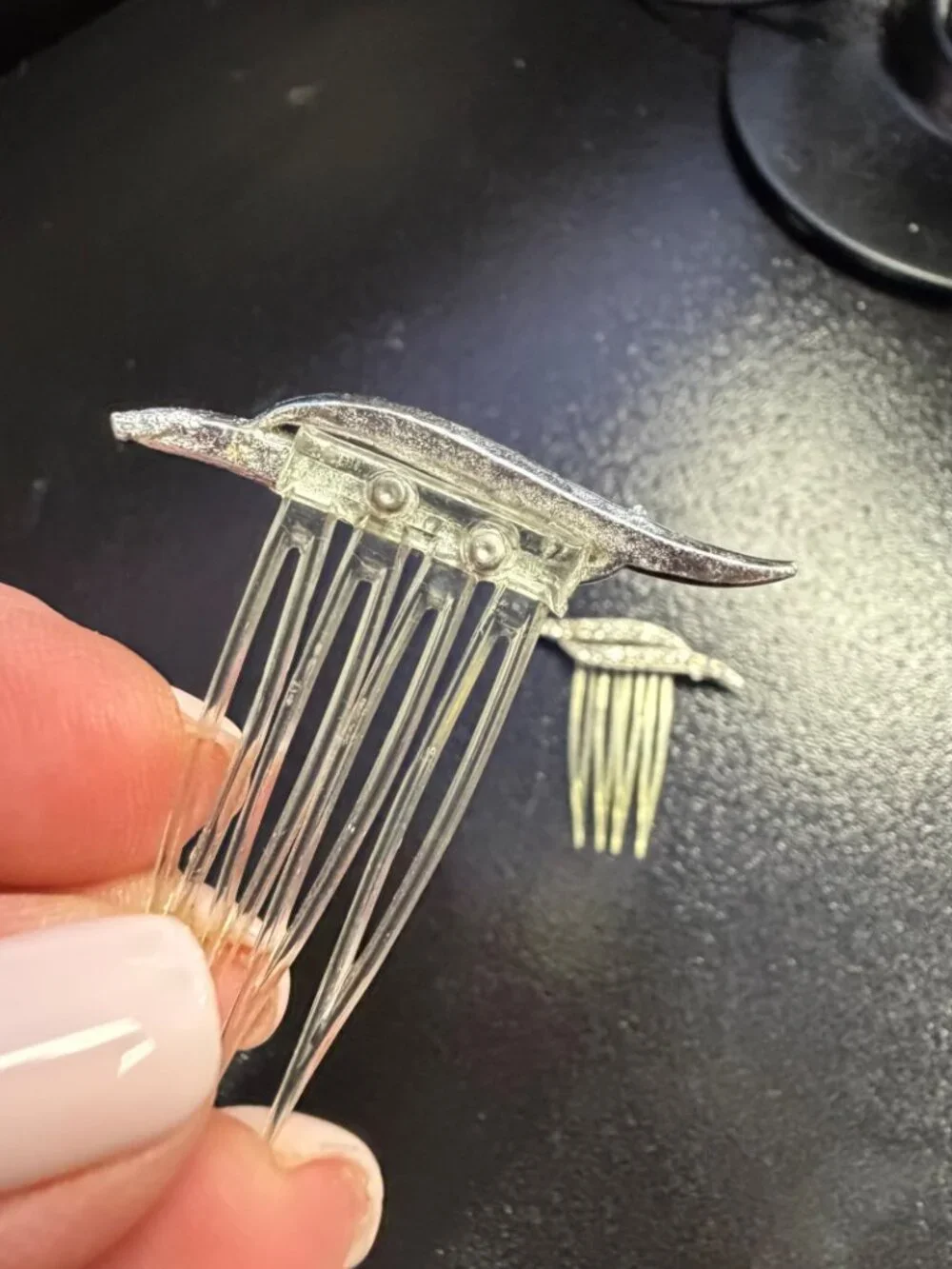 Vintage Silver-Tone Rhinestone Leaf Hair Combs – Matching Pair